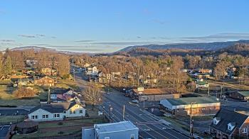 Weather camera view of Russell County Courthouse.