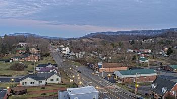 Weather camera view of Russell County Courthouse.