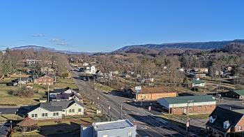 Weather camera view of Russell County Courthouse.