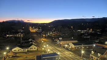 Weather camera view of Russell County Courthouse.