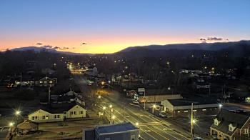 Weather camera view of Russell County Courthouse.