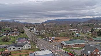 Weather camera view of Russell County Courthouse.