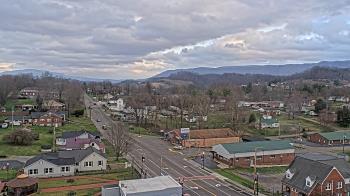 Weather camera view of Russell County Courthouse.