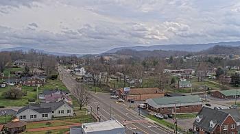 Weather camera view of Russell County Courthouse.