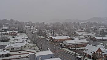 Weather camera view of Russell County Courthouse.