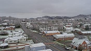 Weather camera view of Russell County Courthouse.