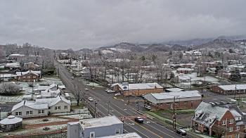 Weather camera view of Russell County Courthouse.