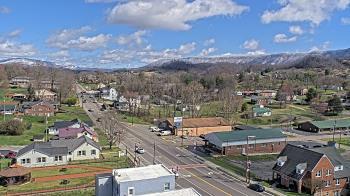 Weather camera view of Russell County Courthouse.