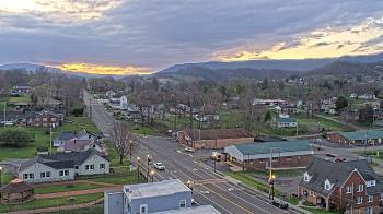 Weather camera view of Russell County Courthouse.