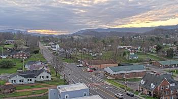 Weather camera view of Russell County Courthouse.