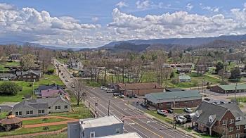 Weather camera view of Russell County Courthouse.