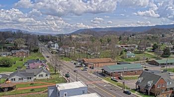 Weather camera view of Russell County Courthouse.