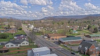 Weather camera view of Russell County Courthouse.