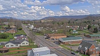 Weather camera view of Russell County Courthouse.