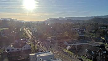 Weather camera view of Russell County Courthouse.