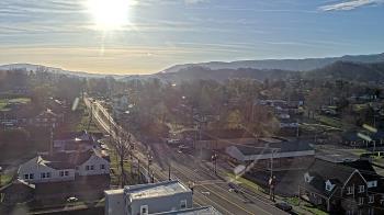 Weather camera view of Russell County Courthouse.