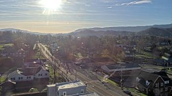 Weather camera view of Russell County Courthouse.