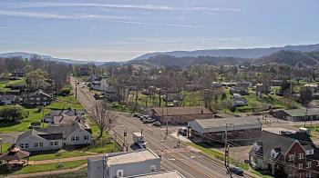Weather camera view of Russell County Courthouse.