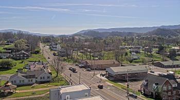 Weather camera view of Russell County Courthouse.