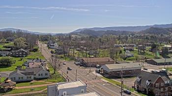 Weather camera view of Russell County Courthouse.