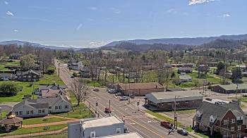 Weather camera view of Russell County Courthouse.