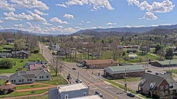 Weather camera view of Russell County Courthouse.