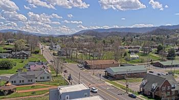 Weather camera view of Russell County Courthouse.
