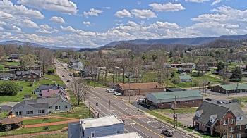 Weather camera view of Russell County Courthouse.
