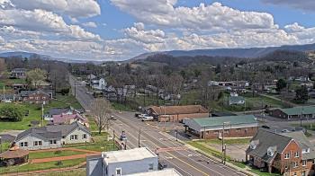 Weather camera view of Russell County Courthouse.