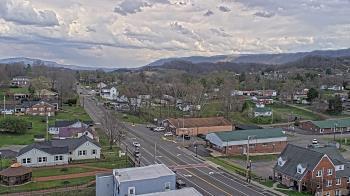 Weather camera view of Russell County Courthouse.