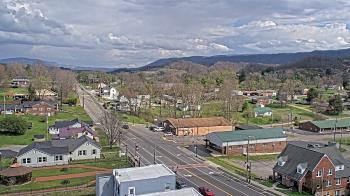Weather camera view of Russell County Courthouse.