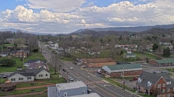 Weather camera view of Russell County Courthouse.