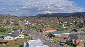 Weather camera view of Russell County Courthouse.