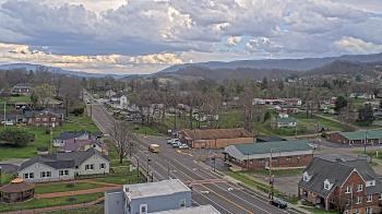 Weather camera view of Russell County Courthouse.