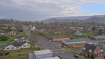 Weather camera view of Russell County Courthouse.