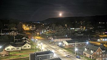 Weather camera view of Russell County Courthouse.