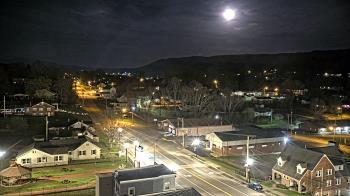 Weather camera view of Russell County Courthouse.