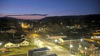 Weather camera view of Russell County Courthouse.