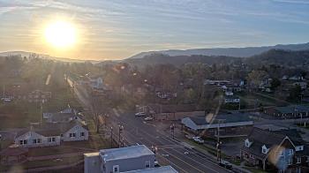 Weather camera view of Russell County Courthouse.