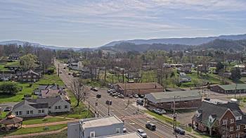 Weather camera view of Russell County Courthouse.