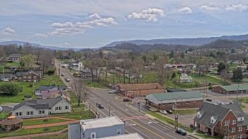 Weather camera view of Russell County Courthouse.