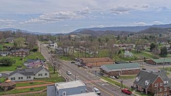 Weather camera view of Russell County Courthouse.