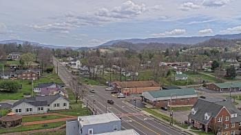 Weather camera view of Russell County Courthouse.