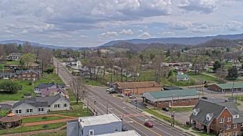 Weather camera view of Russell County Courthouse.