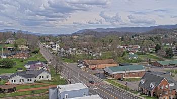 Weather camera view of Russell County Courthouse.