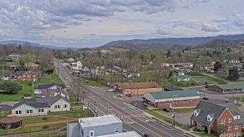 Weather camera view of Russell County Courthouse.