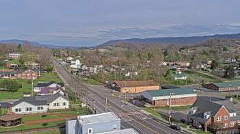 Weather camera view of Russell County Courthouse.