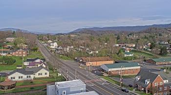 Weather camera view of Russell County Courthouse.