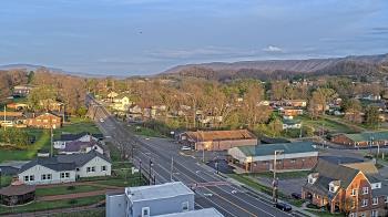Weather camera view of Russell County Courthouse.
