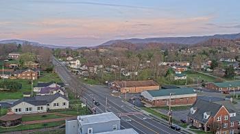 Weather camera view of Russell County Courthouse.